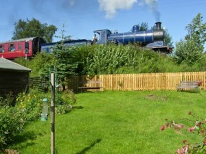 Cottage to rent, great for trainspotters and kids